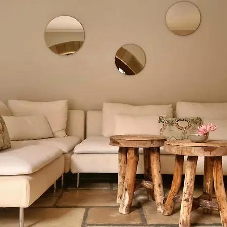 Charming Old Town House & Peaceful Patio