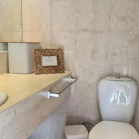 Charming Old Town House & Peaceful Patio * Rhodes City